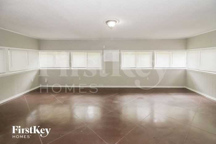 4307 Kimball Avenue - Photo 3 of 16
