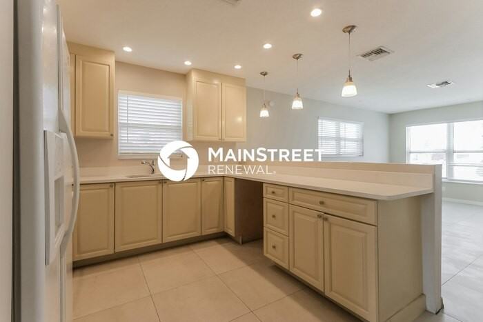 3299 Southeast Garden Street - Photo 7 of 16