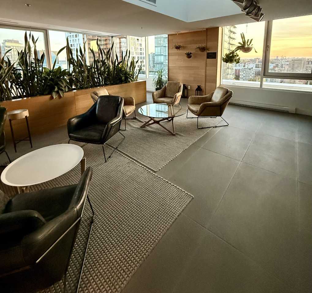 738 Rue Saint-Paul Ouest #614 - Photo 2 of 11