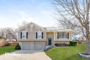 featured image of 7928 Nw 74th Ct