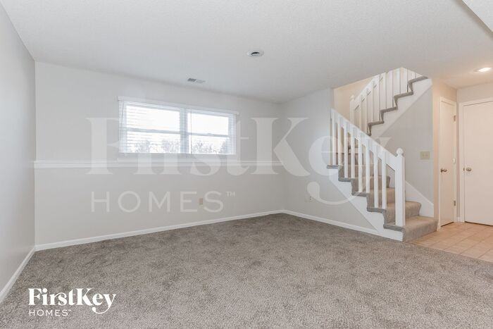 7928 Nw 74th Ct - Photo 3 of 15