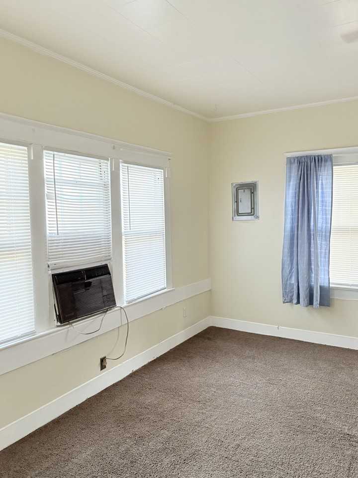 217 Glen Lily Rd #2 - Photo 2 of 10