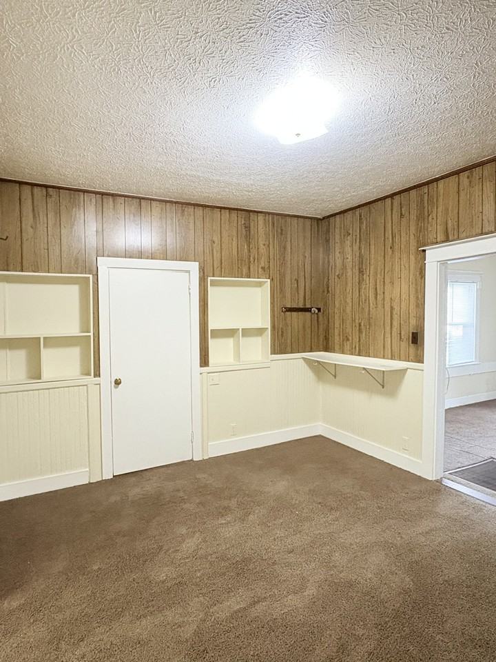 217 Glen Lily Rd #2 - Photo 7 of 10