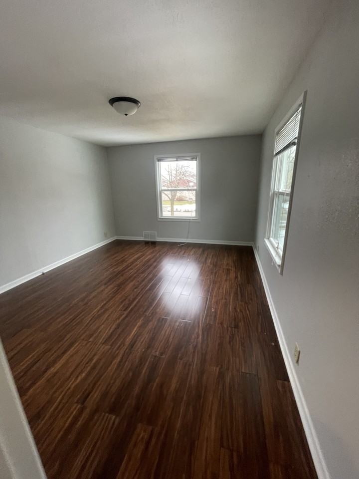 282 North Franklin Street #NA - Photo 7 of 13