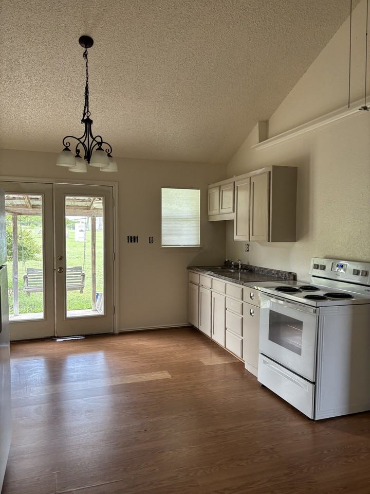 220 Ponderosa Garden Road #NA - Photo 3 of 4