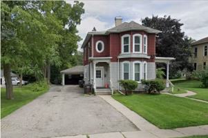 featured image of 163 N Prairie St #163