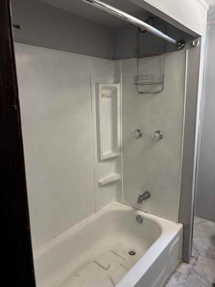 1143 E Webster St #NA - Photo 3 of 15