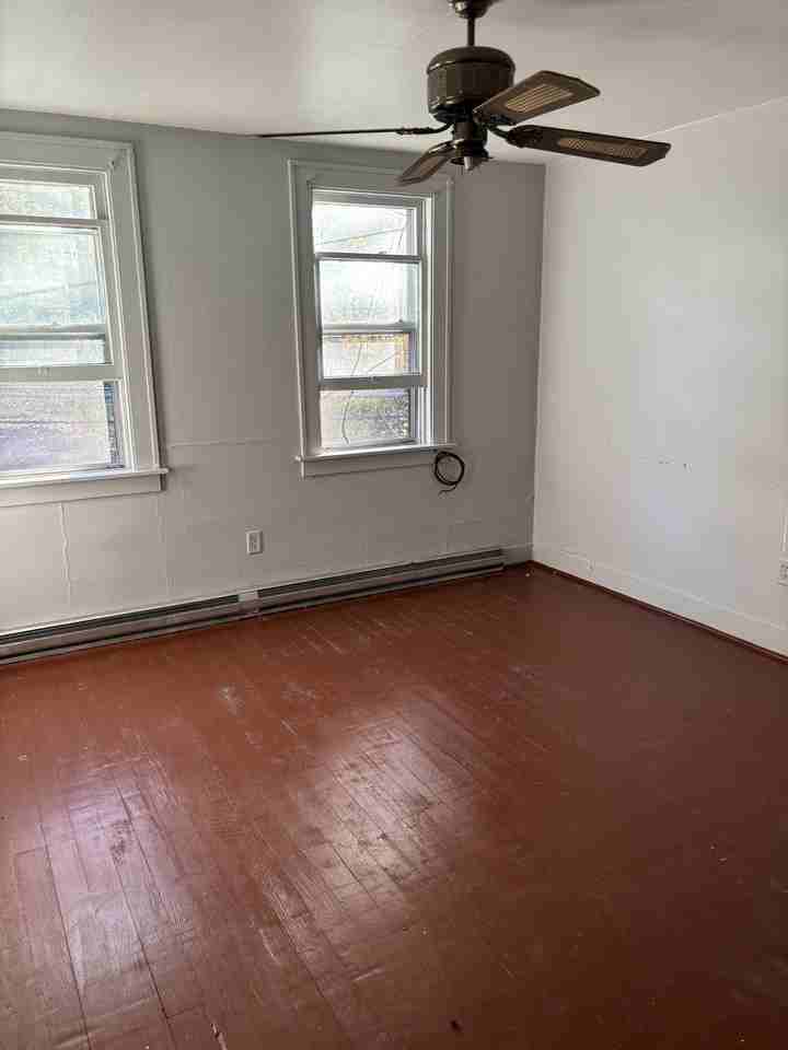 1143 E Webster St #NA - Photo 6 of 15