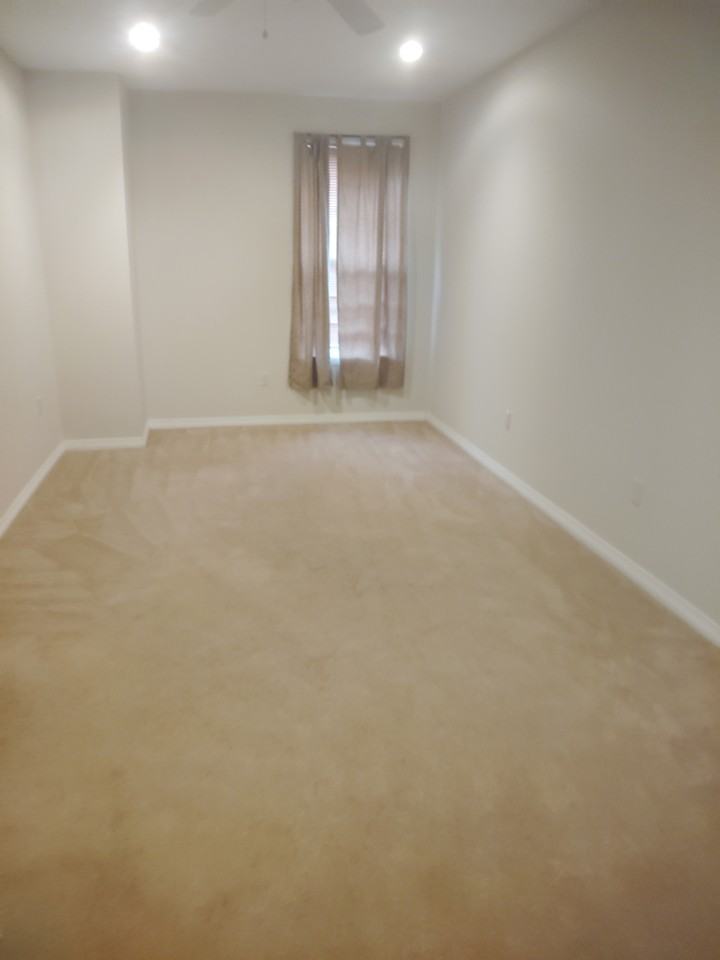 446 Rivergrove Dr #NA - Photo 3 of 7