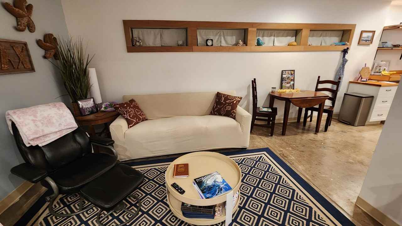 256 Liholiho St - Photo 2 of 8