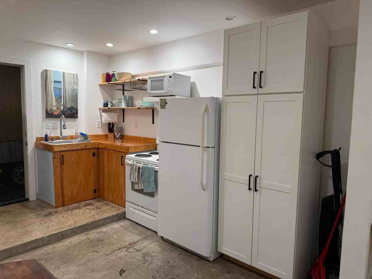 256 Liholiho St - Photo 3 of 8