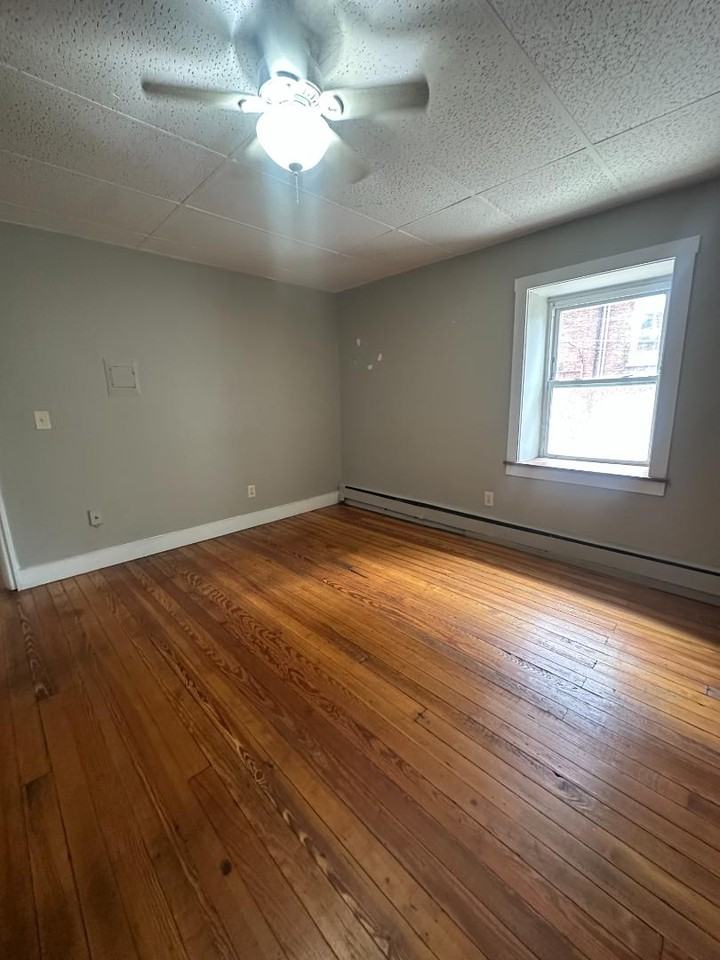 1701 Sycamore Street - Photo 4 of 21