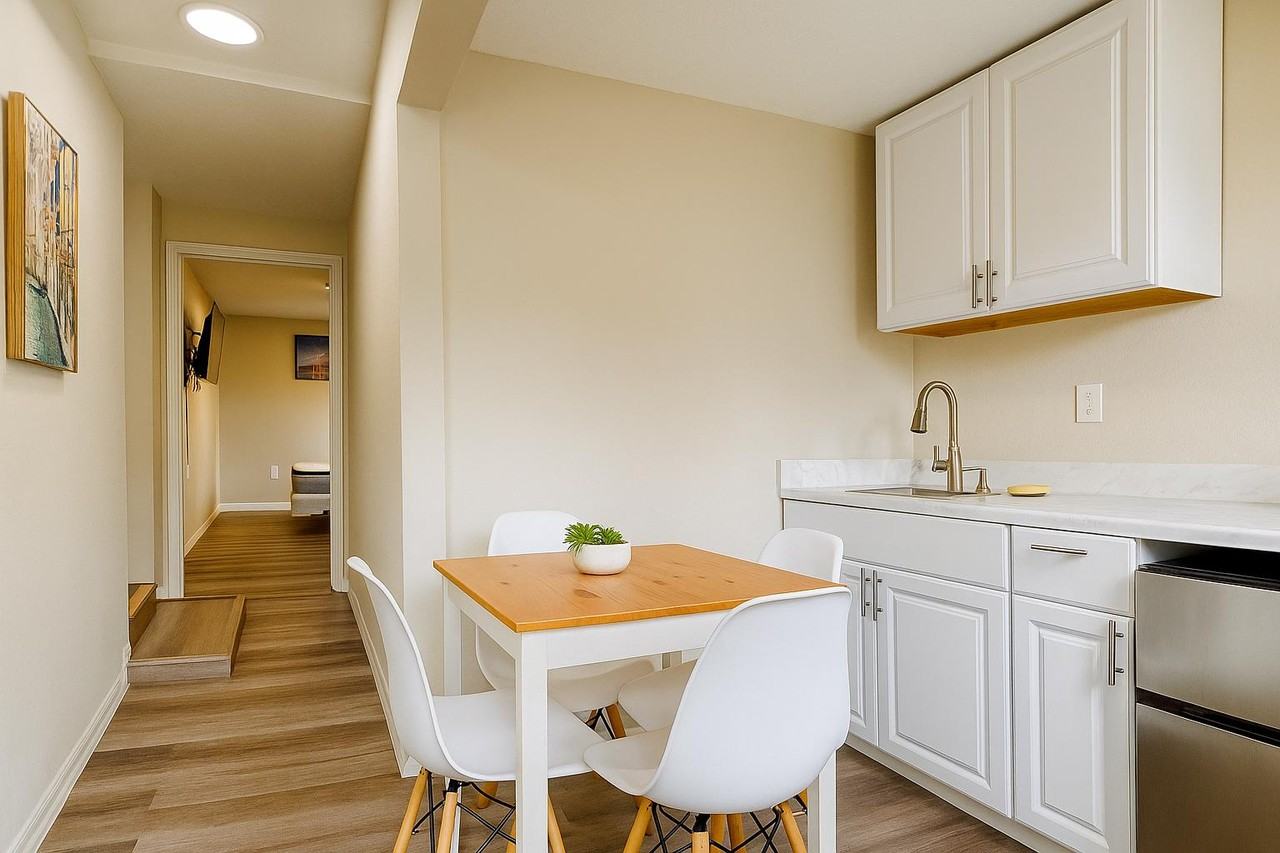 6208 Pinewood Village Circle West - Photo 4 of 7