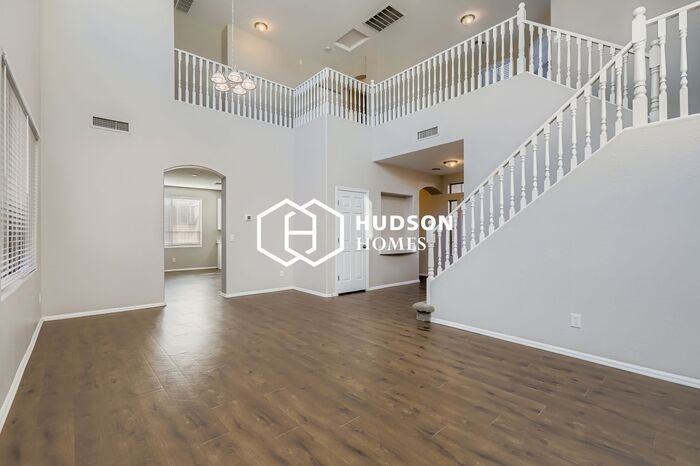 14979 W Shaw Butte Dr - Photo 5 of 33