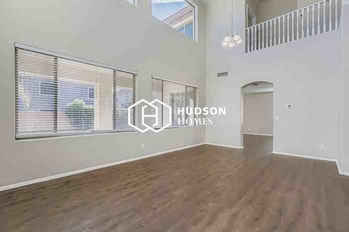 14979 W Shaw Butte Dr - Photo 6 of 33