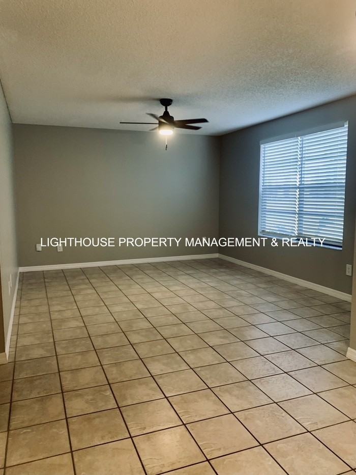 466 Crabapple Court #B - Photo 2 of 15