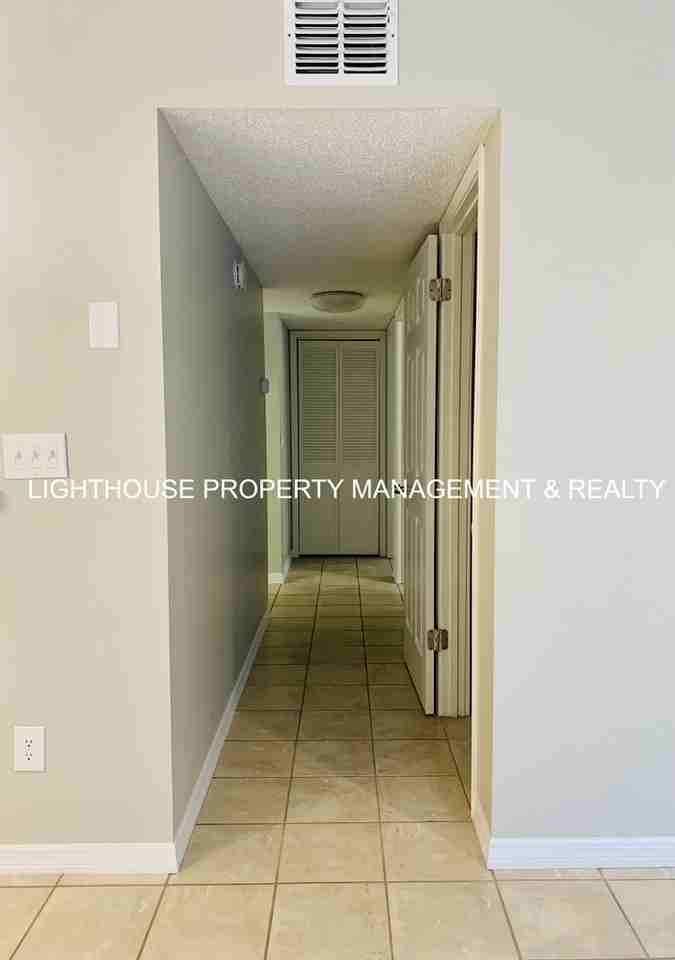 466 Crabapple Court #B - Photo 3 of 15