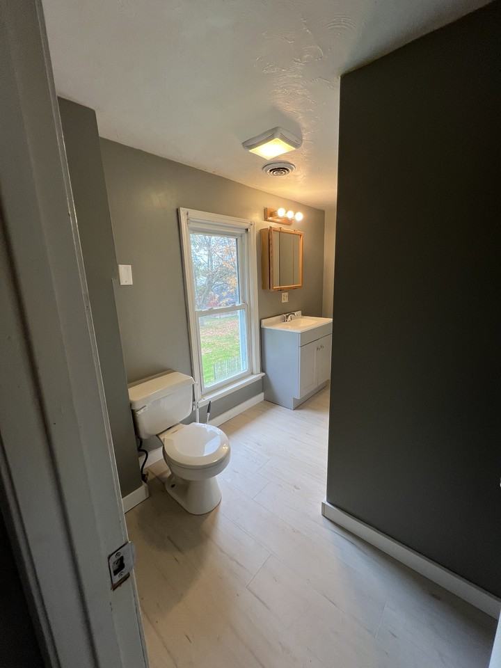 68 N Franklin St #102 - Photo 3 of 6