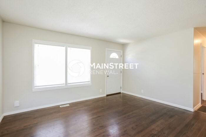 9310 Lewis Ave - Photo 2 of 15