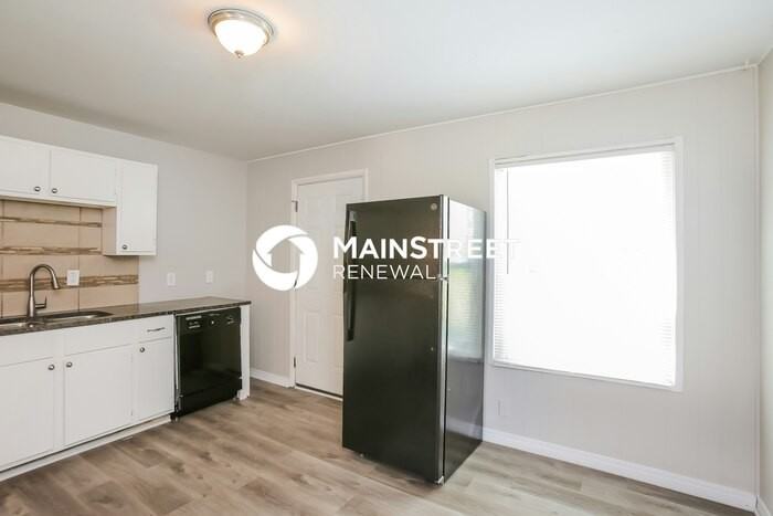 9310 Lewis Ave - Photo 6 of 15