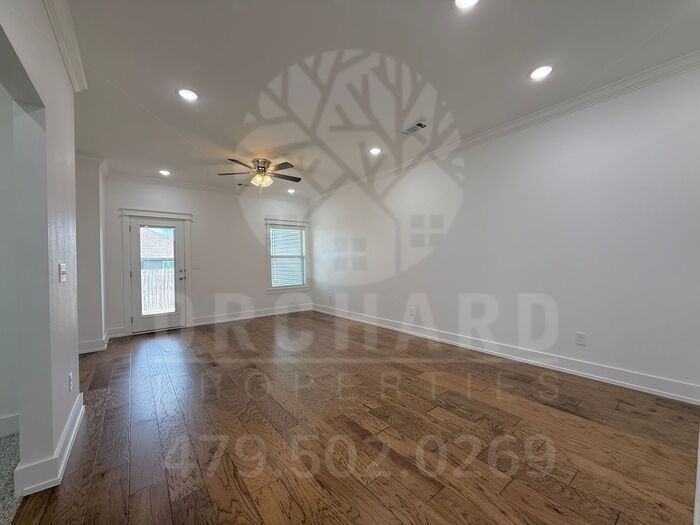 2000 E Brookview Dr - Photo 3 of 12