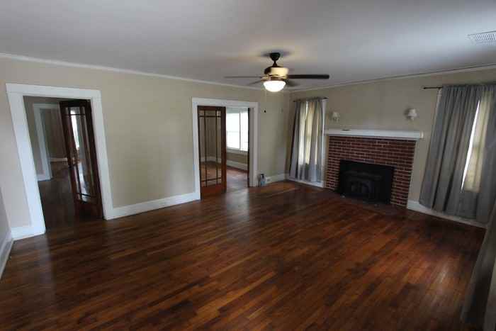 234 Saluda St - Photo 4 of 16