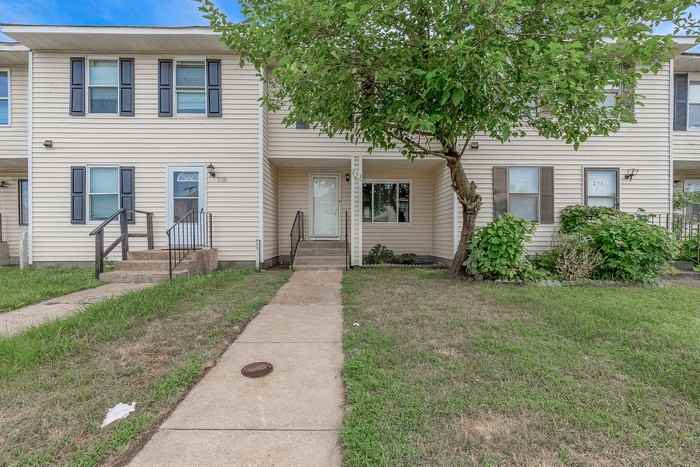 253 Greenbrier Ave - Photo 3 of 16