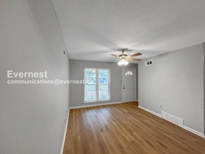 7590 Amhurst Dr - Photo 6 of 18