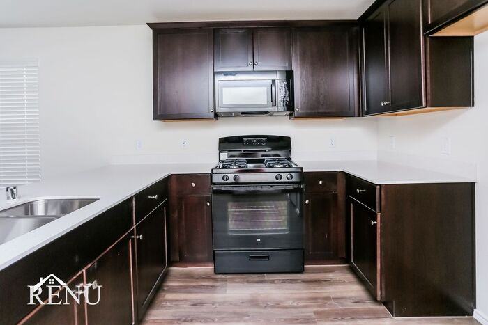 4210 Cicada Ct - Photo 3 of 19