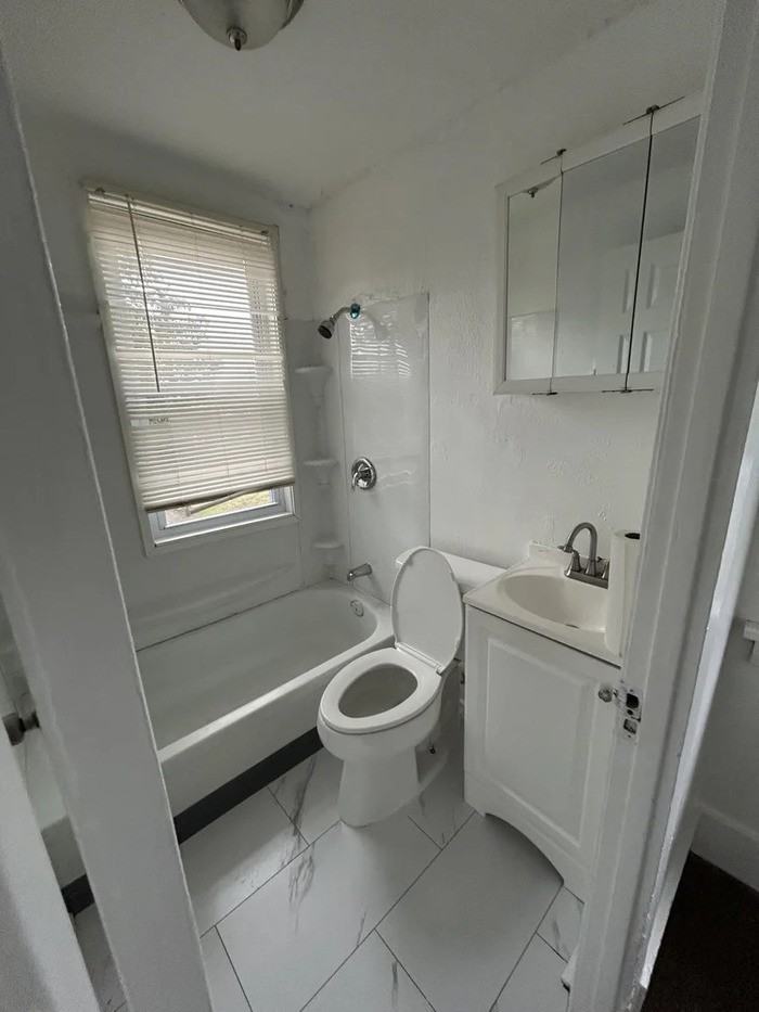 1615 Cedar Ave #2F - Photo 3 of 7