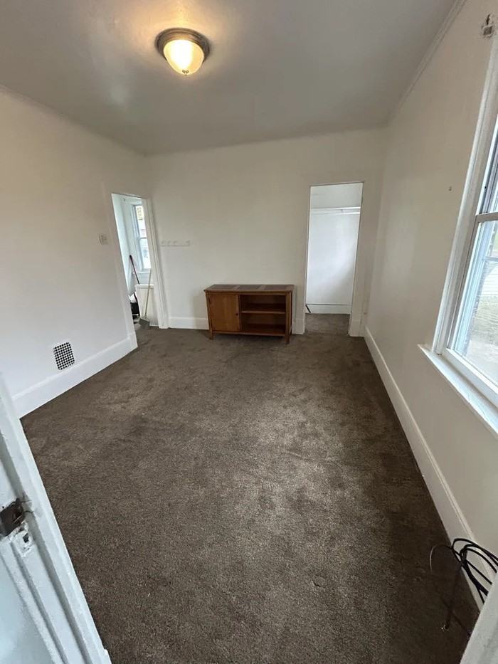 1615 Cedar Ave #2F - Photo 5 of 7