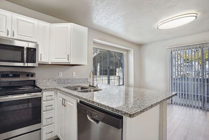 1231 East Vine Ridge Way - Photo 4 of 16