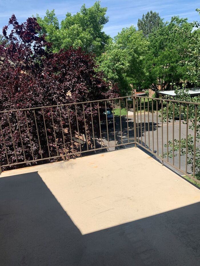 1249 East Vine Gate Drive #018 - Photo 5 of 10