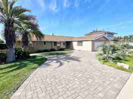 featured image of 6082 Madra Ave