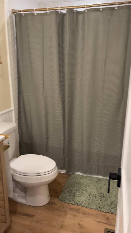 2442 E Devine St #B01 - Photo 3 of 7