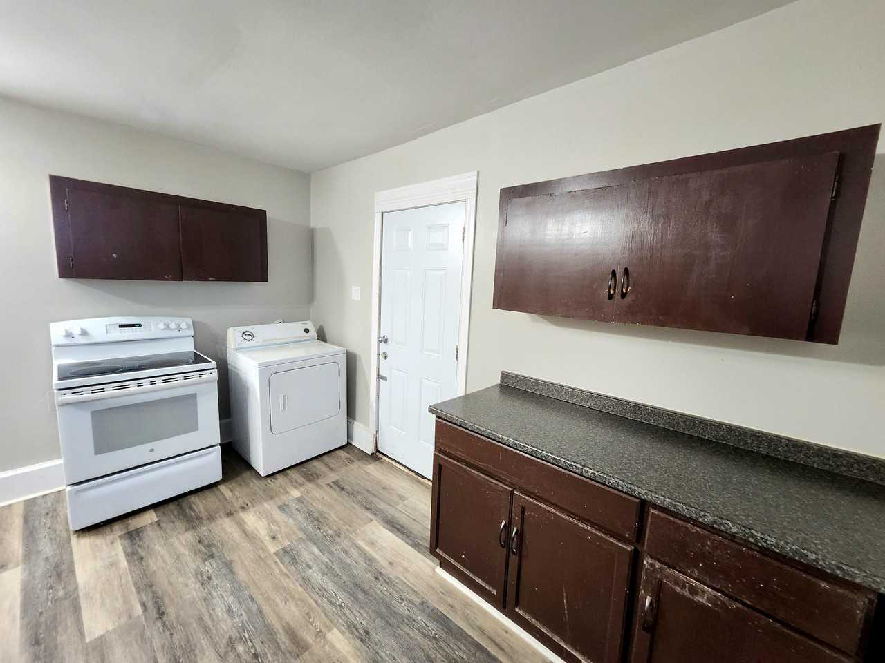 174 Guilford St #2 - Photo 4 of 18