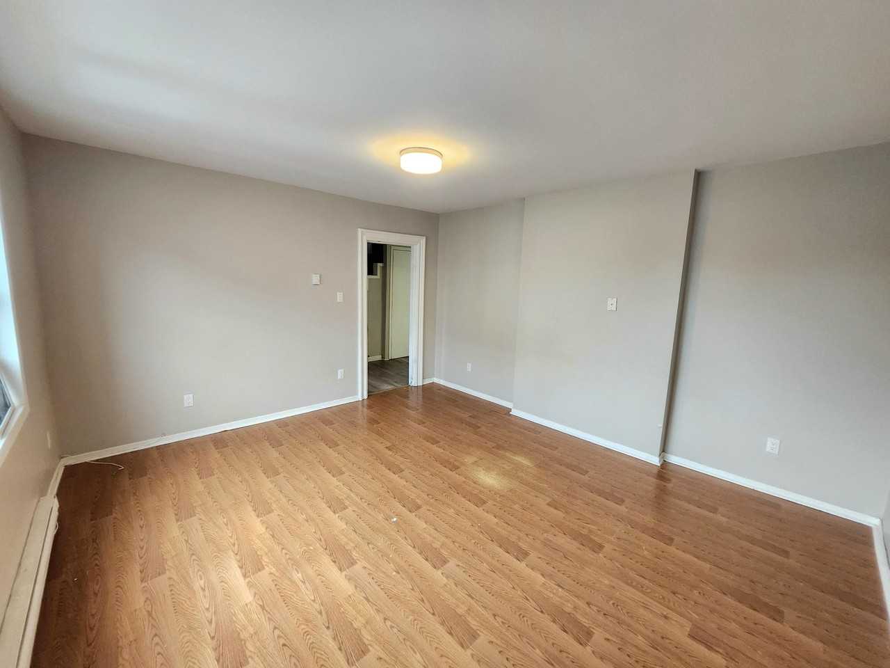 174 Guilford St #2 - Photo 5 of 18