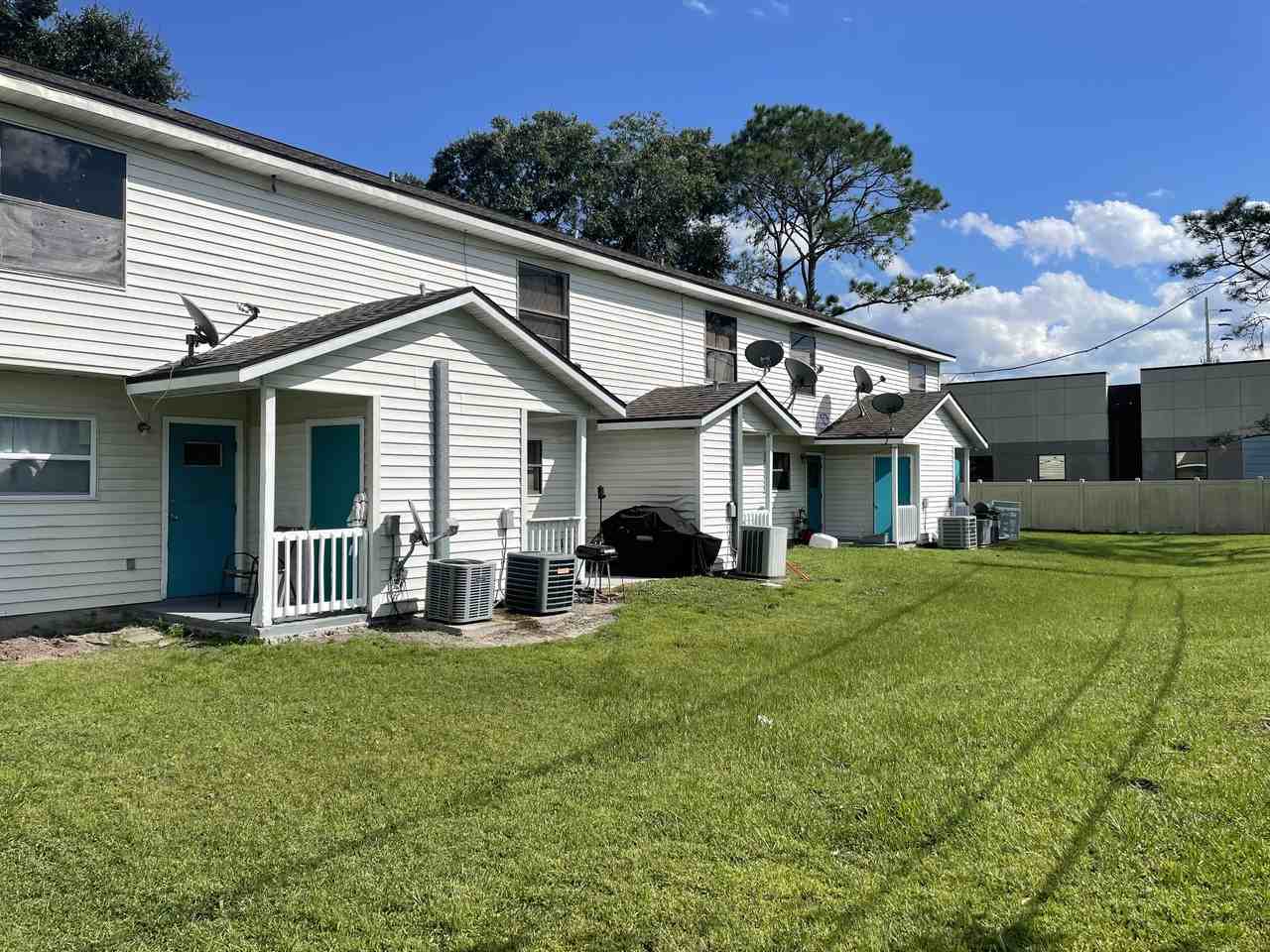 1404 Montana Ave #NA - Photo 2 of 8