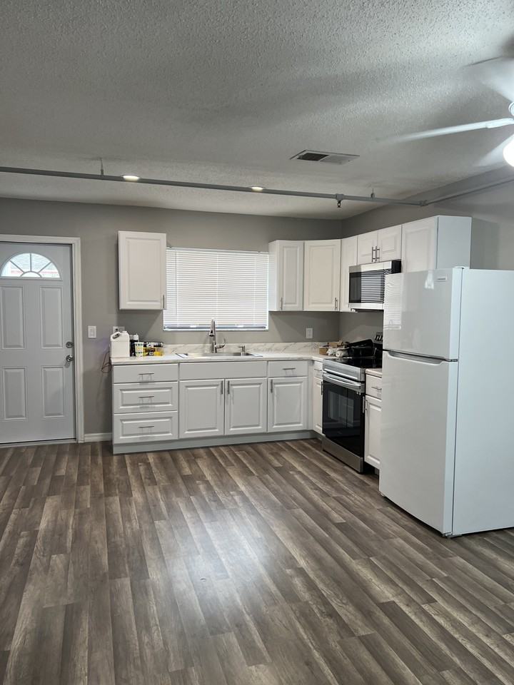 1404 Montana Ave #NA - Photo 3 of 8