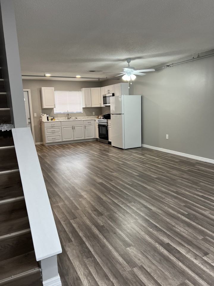 1404 Montana Ave #NA - Photo 6 of 8