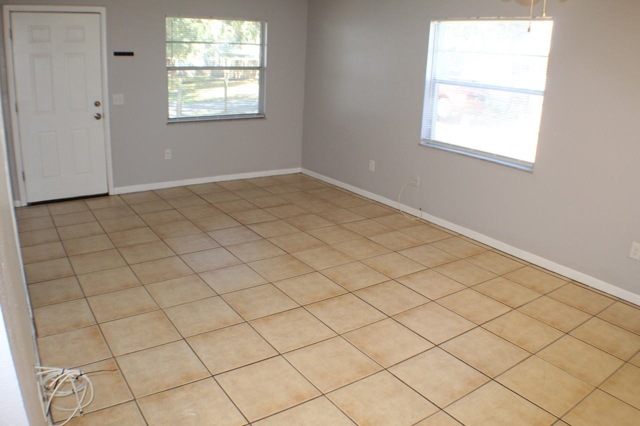 857 Lyndhurst Street #D - Photo 2 of 13