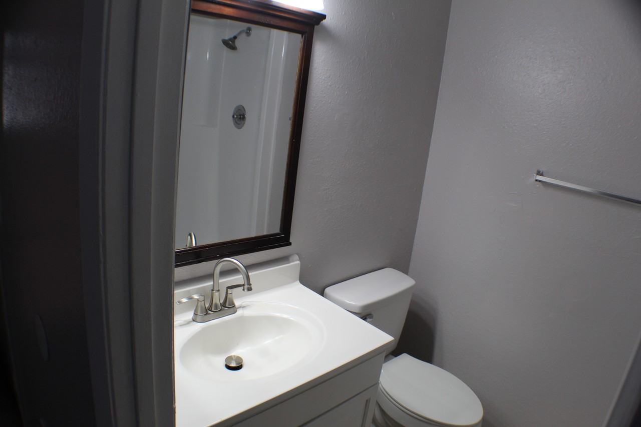 857 Lyndhurst Street #D - Photo 6 of 13