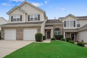 featured image of 12218 Stratfield Place Cir