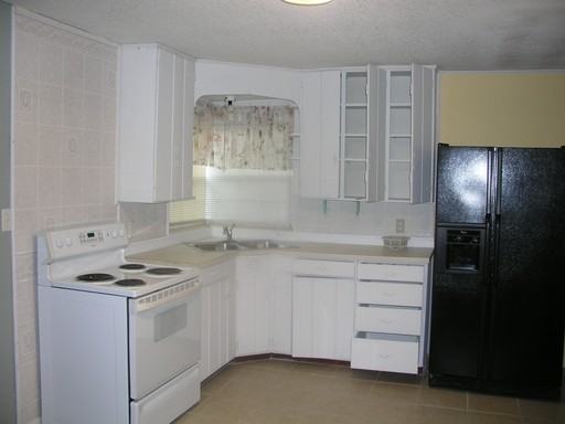 1811 Glendon Dr - Photo 3 of 5