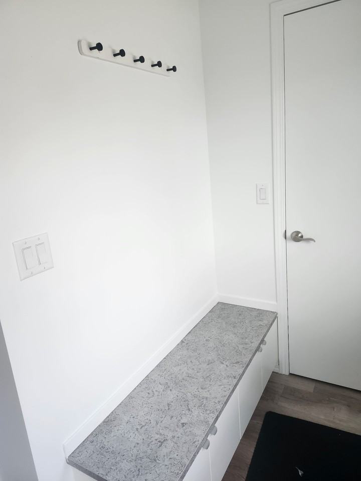 12035 59 Street NW - 12035 Main #12035MAIN - Photo 5 of 10