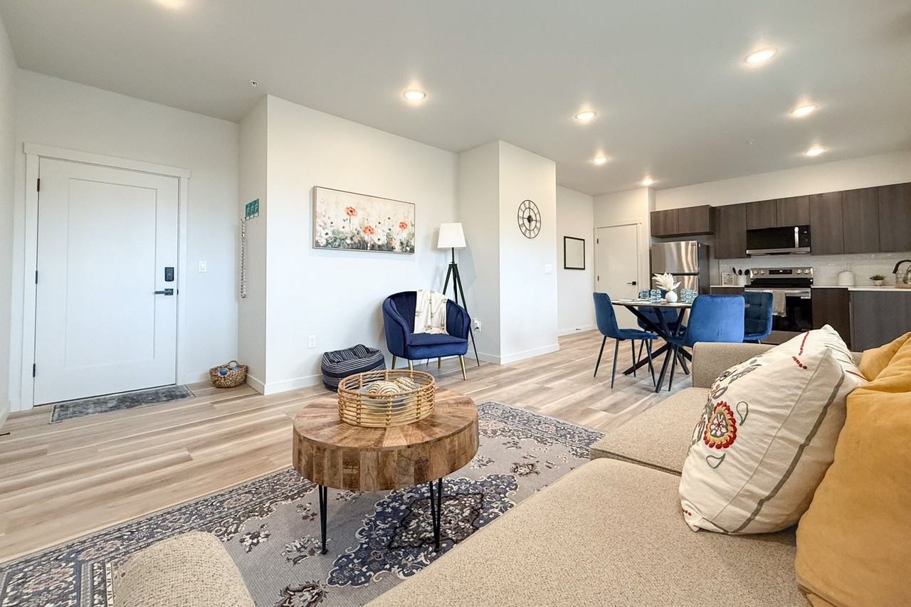 Grandridge Meadows Lofts - Photo 2 of 13