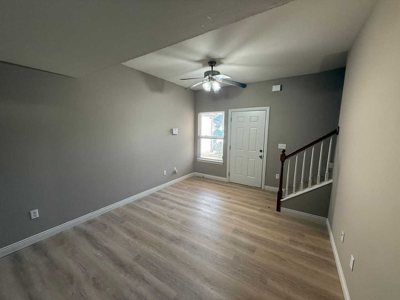 7461 Arratt Ct - Photo 3 of 35