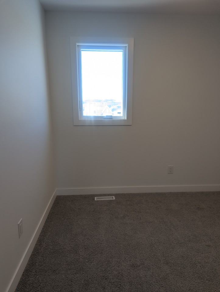 117 Yasmin Ali Crescent - Photo 5 of 7