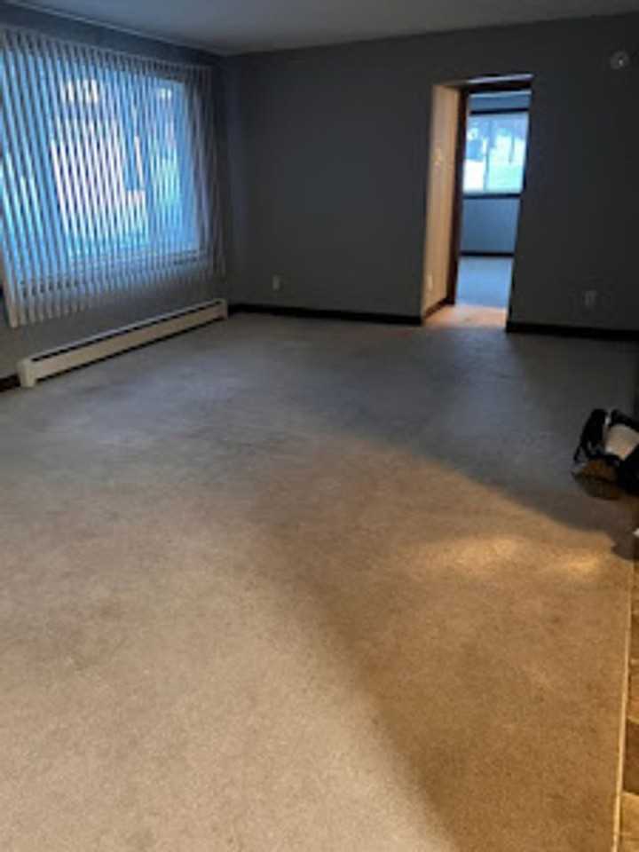 Eagle Crest Apartments - Photo 3 of 23