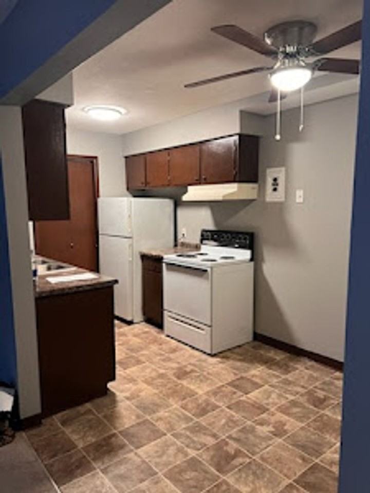 Eagle Crest Apartments - Photo 4 of 23